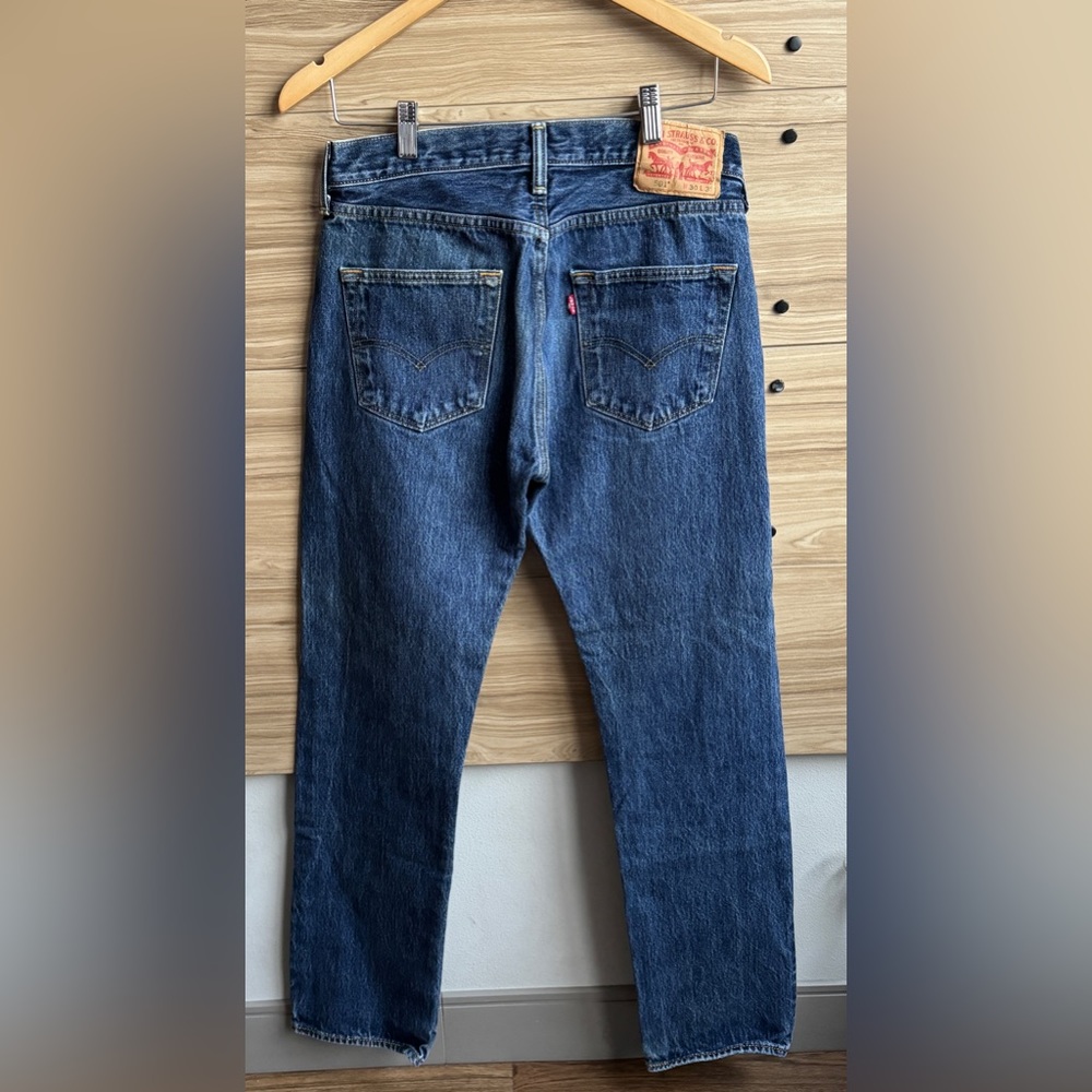 LEVI 501s Medium Wash- Size 30x32